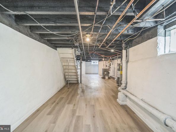 2070 Bridge Street, Philadelphia PA 19124