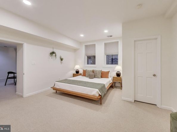 2001 19TH Street NW 3, Washington DC 20009