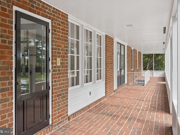 1306 Bishop Lane, Alexandria VA 22302