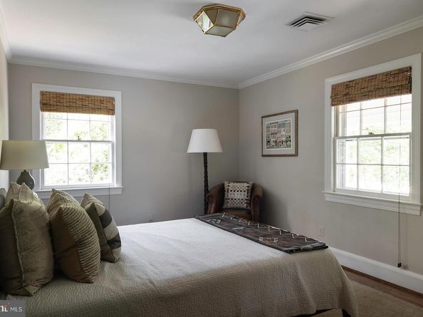 1306 Bishop Lane, Alexandria VA 22302