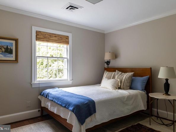 1306 Bishop Lane, Alexandria VA 22302