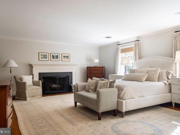 1306 Bishop Lane, Alexandria VA 22302