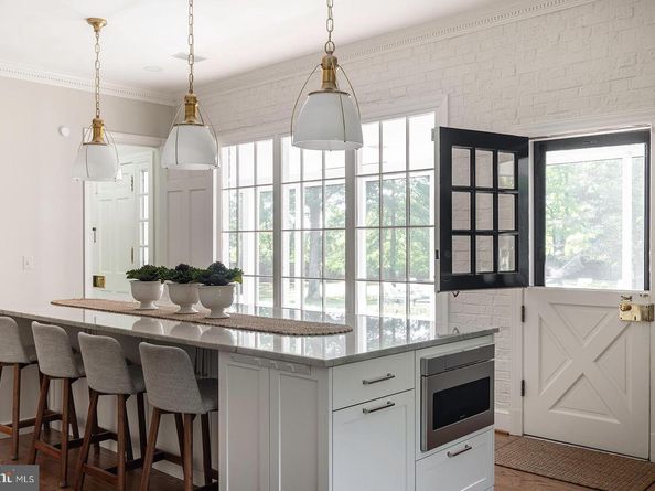 1306 Bishop Lane, Alexandria VA 22302