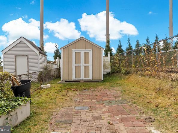 1314 Farrington Road, Philadelphia PA 19151