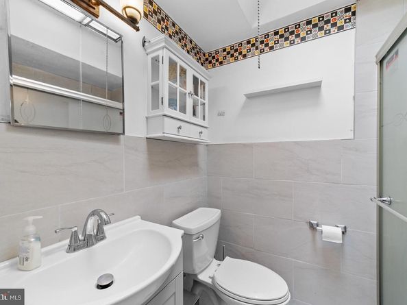 1314 Farrington Road, Philadelphia PA 19151