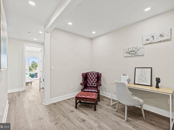 824 18TH Street NE 302, Washington DC 20002