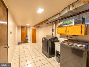 7039 Crease Lane, Philadelphia PA 19128