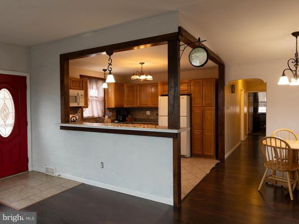 7039 Crease Lane, Philadelphia PA 19128