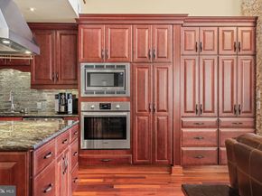 802 Locust Street 201, Philadelphia PA 19107