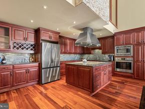 802 Locust Street 201, Philadelphia PA 19107