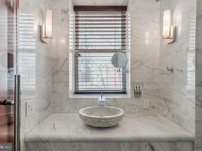 802 Locust Street 201, Philadelphia PA 19107