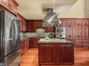 802 Locust Street 201, Philadelphia PA 19107