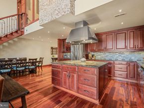 802 Locust Street 201, Philadelphia PA 19107