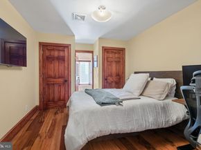802 Locust Street 201, Philadelphia PA 19107