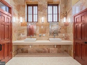 802 Locust Street 201, Philadelphia PA 19107
