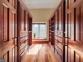802 Locust Street 201, Philadelphia PA 19107