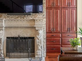 802 Locust Street 201, Philadelphia PA 19107