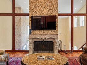 802 Locust Street 201, Philadelphia PA 19107