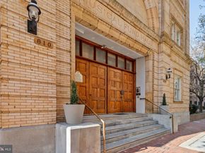 802 Locust Street 201, Philadelphia PA 19107