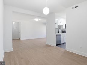 8300 Tobin Road 23, Annandale VA 22003