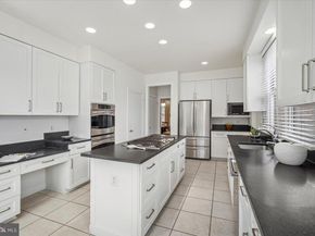 10409 Democracy Lane, Potomac MD 20854