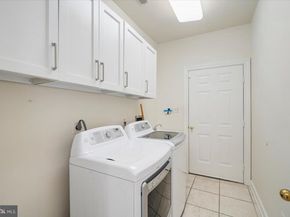 10409 Democracy Lane, Potomac MD 20854