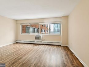 2101 Chestnut Street 922, Philadelphia PA 19103