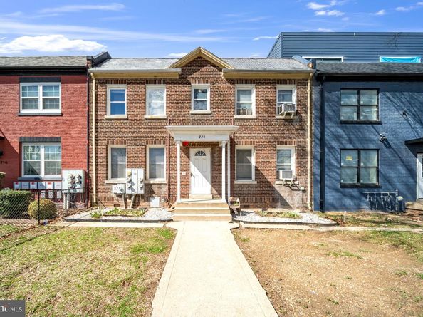 220 21st Street NE, Washington DC 20002