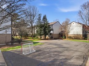 1669 Westwind Way 174A, Mclean VA 22102