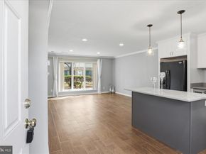 1669 Westwind Way 174A, Mclean VA 22102