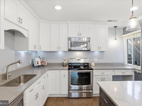 1669 Westwind Way 174A, Mclean VA 22102