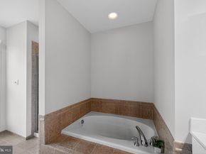 2905 Saintsbury Plaza 213, Fairfax VA 22031