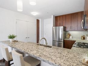 1425 Locust St 15E, Philadelphia PA 19102