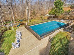 7917 Greentree Road, Bethesda MD 20817