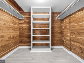 7917 Greentree Road, Bethesda MD 20817