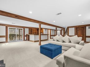 7917 Greentree Road, Bethesda MD 20817