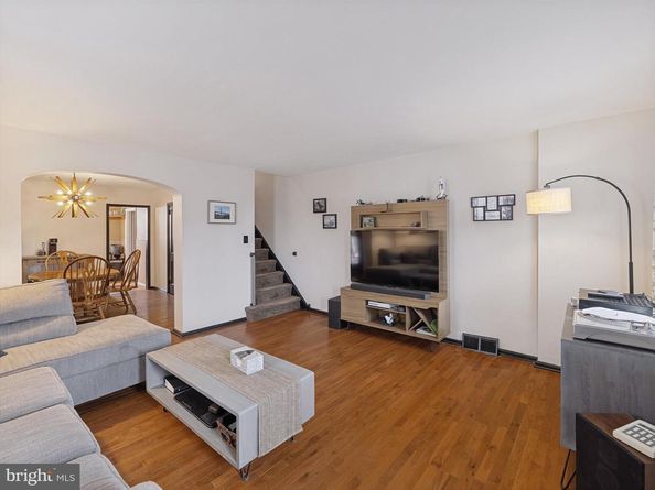 581 Acorn Street, Philadelphia PA 19128