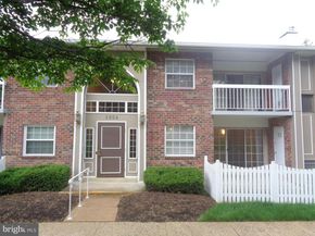 1954 Kennedy Drive 104, Mclean VA 22102
