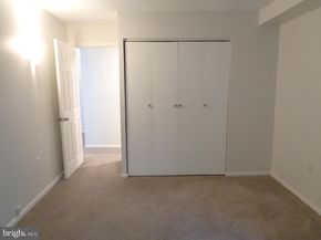 1954 Kennedy Drive 104, Mclean VA 22102