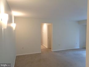 1954 Kennedy Drive 104, Mclean VA 22102