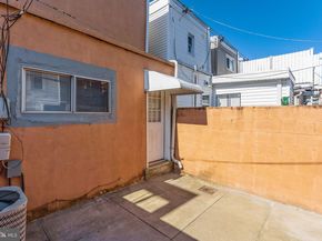 225 Tree Street, Philadelphia PA 19148