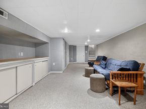 462 Seville Street, Philadelphia PA 19128