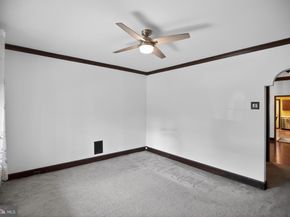 462 Seville Street, Philadelphia PA 19128