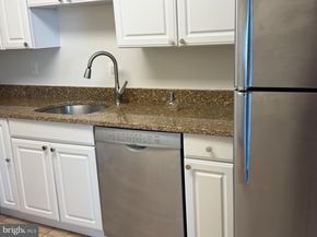 5225 Pooks Hill Road 1804N, Bethesda MD 20814