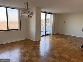 5225 Pooks Hill Road 1804N, Bethesda MD 20814