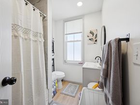 9 W Hinckley Avenue, Ridley Park PA 19078