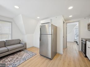 9 W Hinckley Avenue, Ridley Park PA 19078