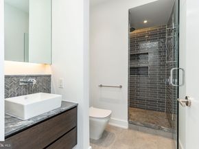 725 Chestnut Street 2, Philadelphia PA 19106