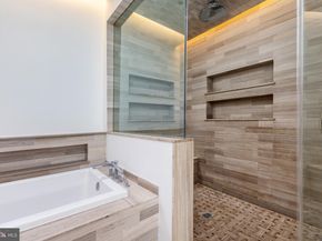 725 Chestnut Street 2, Philadelphia PA 19106