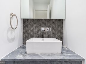 725 Chestnut Street 2, Philadelphia PA 19106